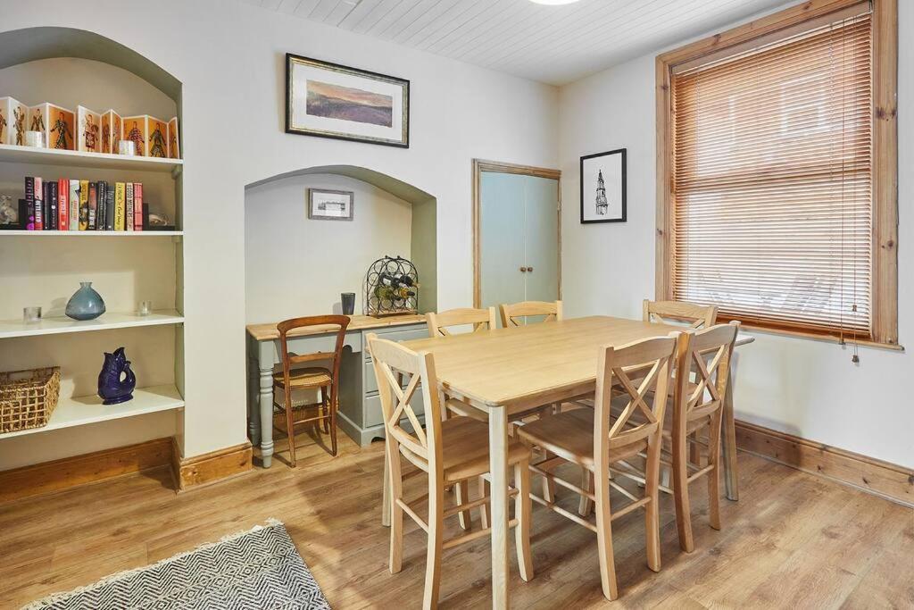 Villa Oswy Street, Whitby. Sleeps Up To 7 Guests Exterior foto